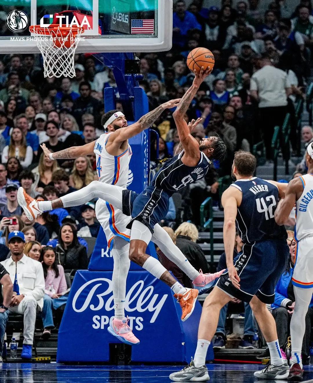 随机莱万多夫斯基回归赛场，大胜首场状态亮眼，独行侠观众沸腾！