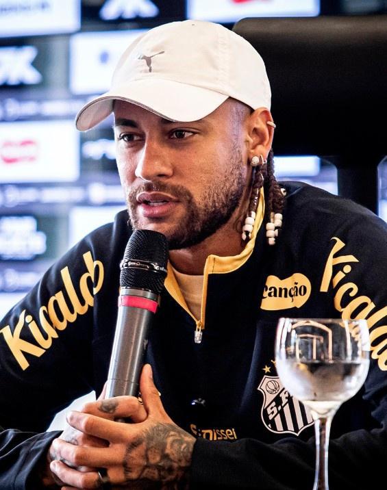 随机内马尔赛事官方发布精彩发挥新规，FPX争议不断！